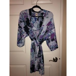 Women’s robe, size Small